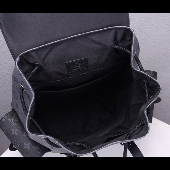 Louis Vuitton Back pack M45419
CHRISTOPHER MM - Picture 6 of 9